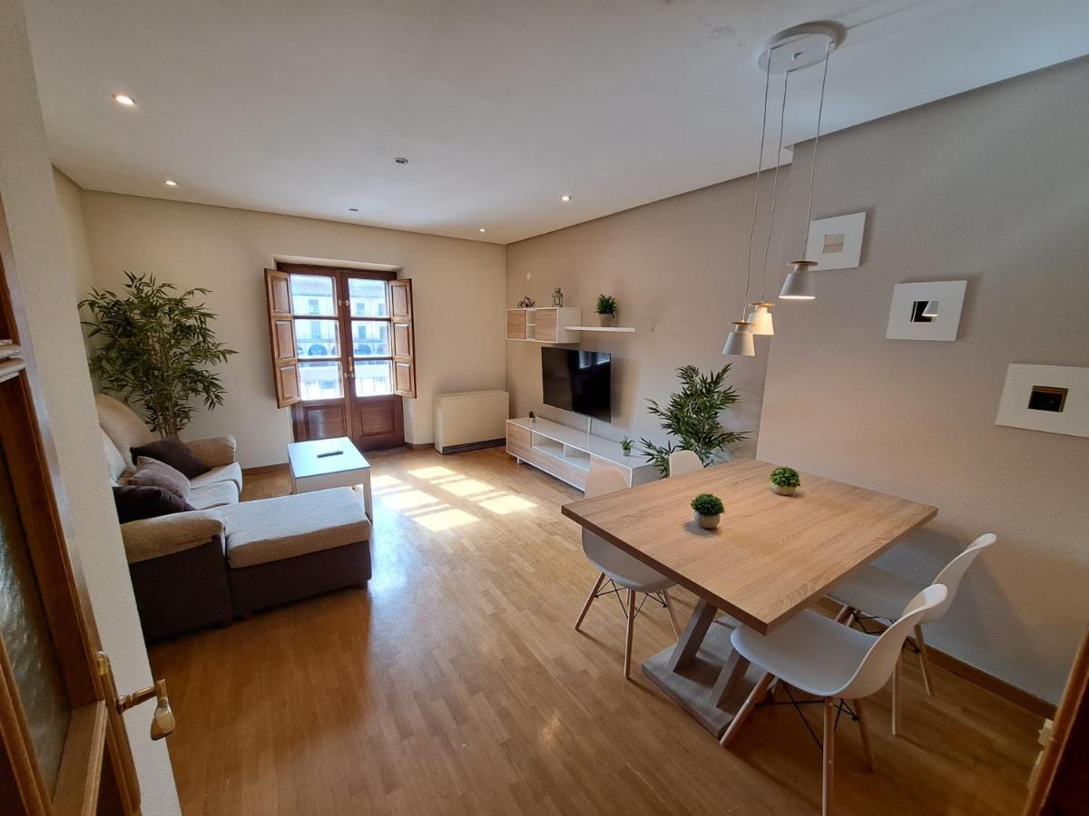 לאון Feeling Home Plaza Mayor מראה חיצוני תמונה